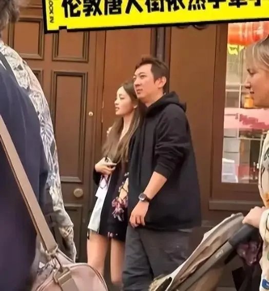 王思聪带懒懒现身德国打游戏，生图流出状态大变，彻底褪去往日少爷光环​​​