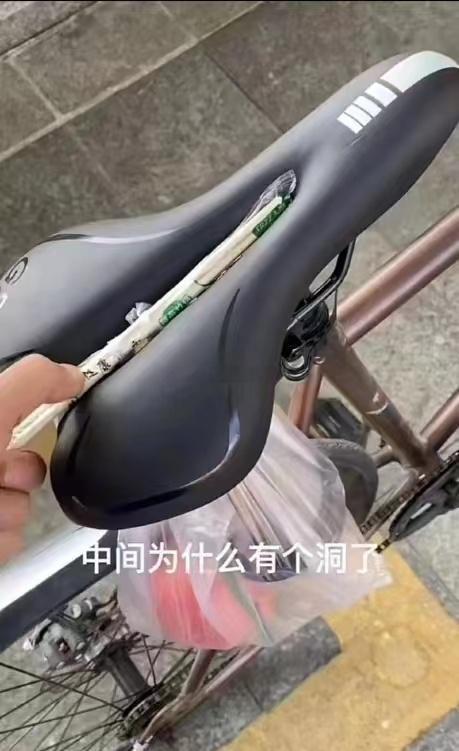 公路型自行车真是多用途啊~~~防盗型储物挂钩~~~海阔试车超话​​​