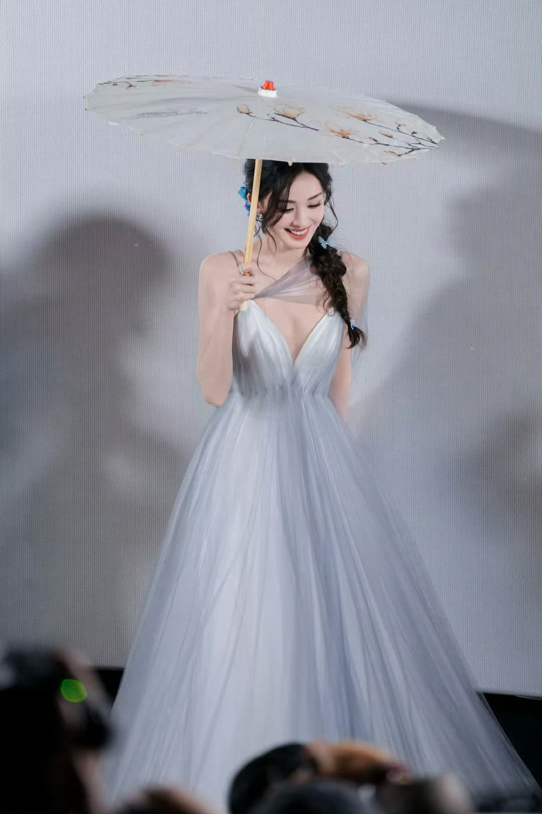 娜扎又用美貌袭击我古茗茶骨追剧团造型好美！今天的造型好像仙女下凡姐好像真的知道自