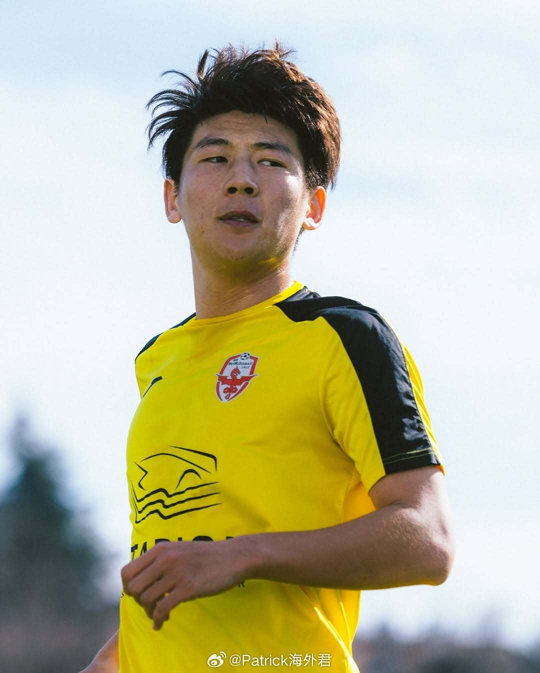 张家鸣首秀建功。2月27日，塞尔维亚U19全国联赛(1)第19轮，沃日多瓦茨在