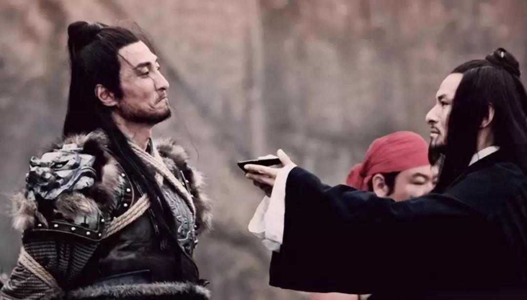 公元621年，单雄信被李世民下令处死。在押赴洛阳刑场时，突然一个身影飞奔而来