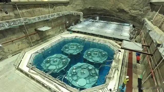 白云鄂博挖出了两种新矿，铌和钍不是“捡来的”，而是盯了九十多年才认准的；过去说“