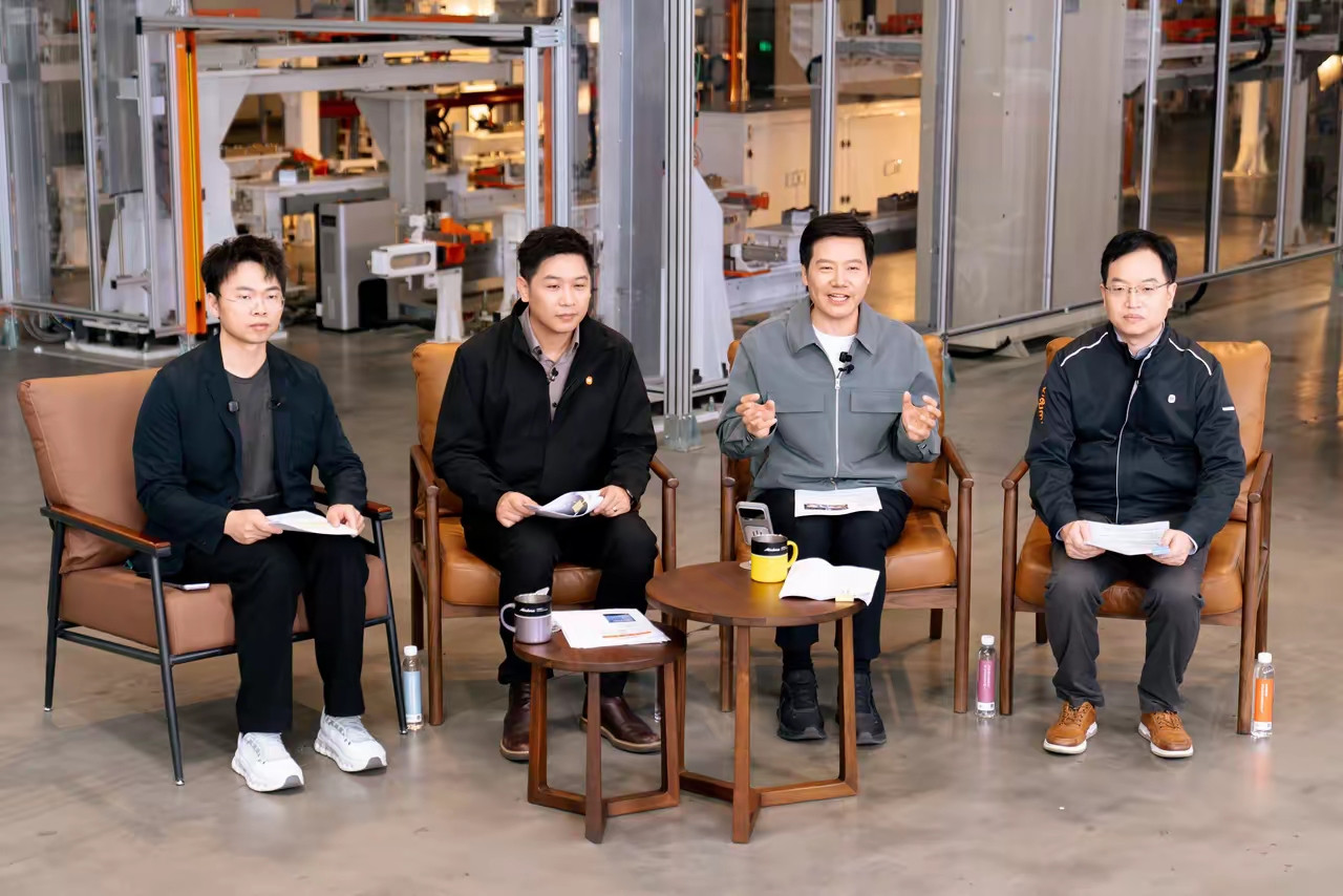 看完雷军今晚关于小米汽车安全的直播，内心着实被深深震撼。很难想象，一个成立仅3