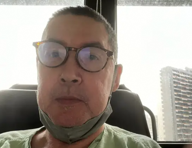 郭碧婷留台北照顾生病父亲向佐感恩妻女一家分居两地