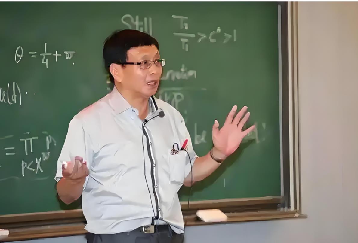 项立刚教授，张益唐的人生是失败的人生。项立刚教授可能对数学认识不足，对于张益唐在