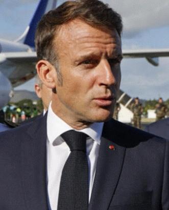 【马克龙访华不要来时激动回去变脸】马克龙访华，一到北京就难掩兴