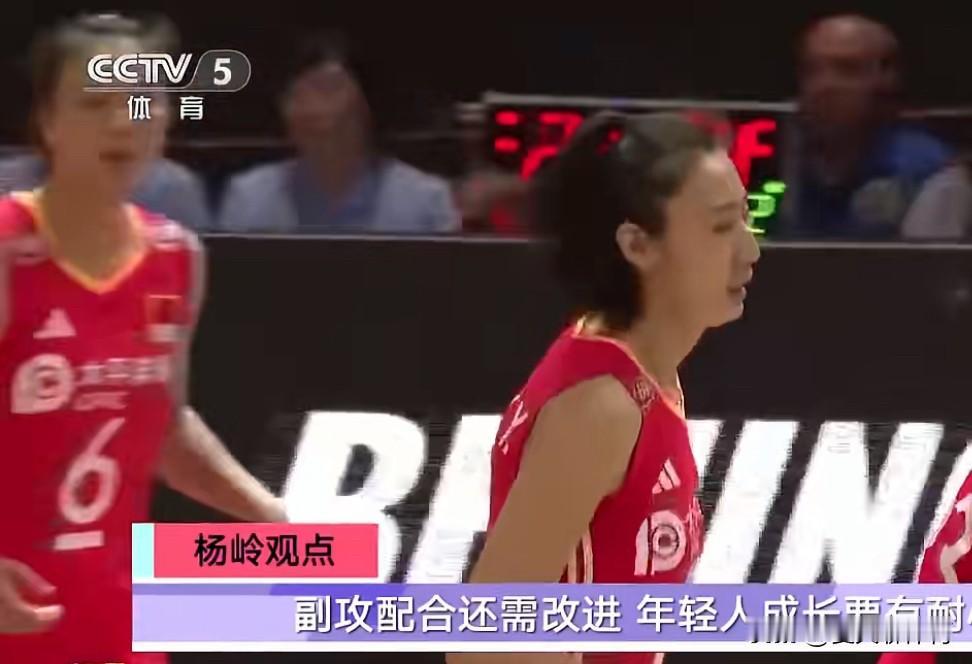 中国女排凌晨刚输球，央视体育马上就对中国女排今年世界女排联赛进行了总结！里面有几