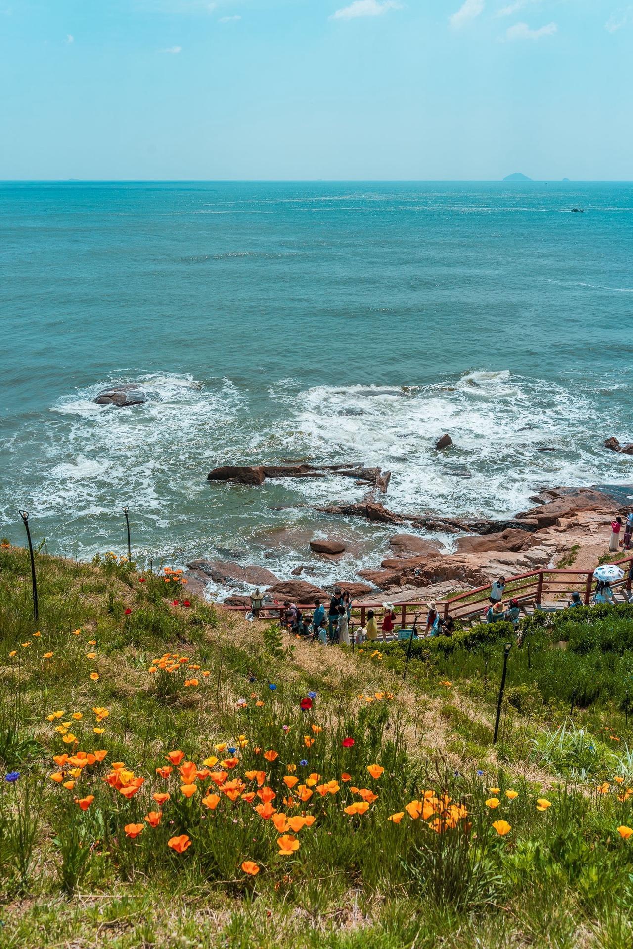 燕儿岛海边木栈道去看海海边