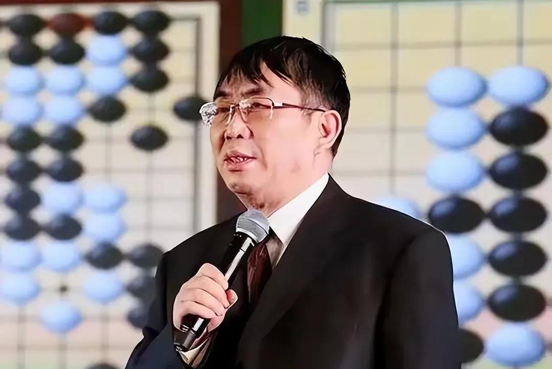 道德绑架何时休？——从“棋圣”聂卫平打侨牌到“八冠王”柯洁，读清华、开餐厅……