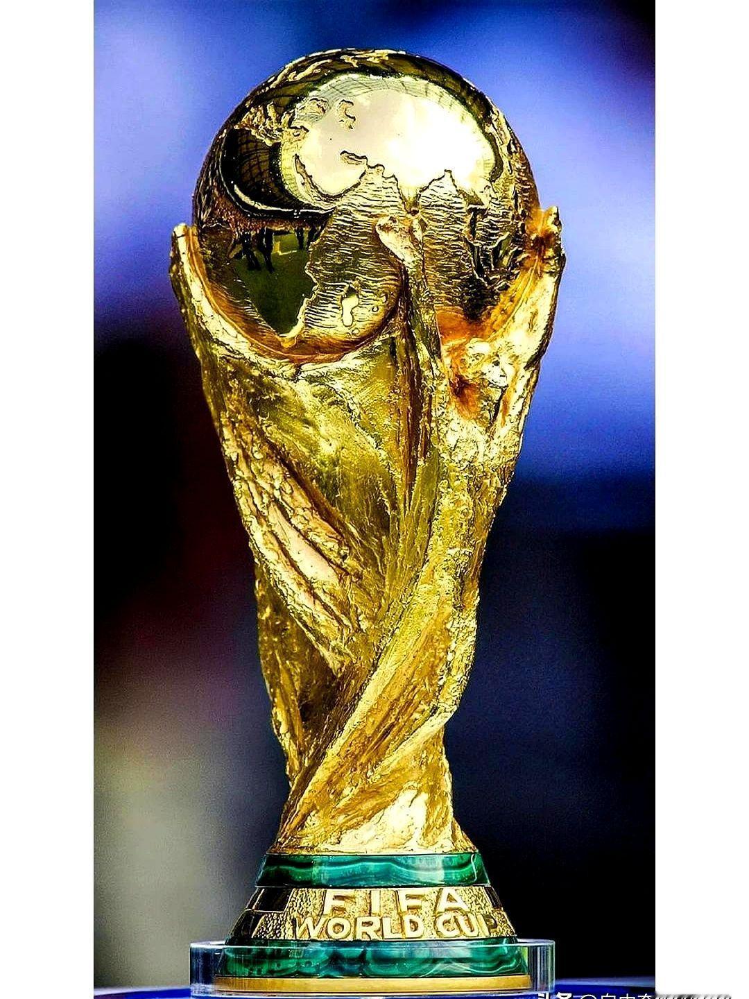 2026世界杯快开踢了，转播权还没谈拢，这事儿有意思。有人算了一笔账：就算国