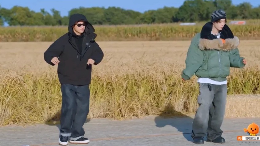 对范丞丞脖子长有了实感谁懂这个画面一出来的瞬间我还以为节目后期给他P图缩头了！哈