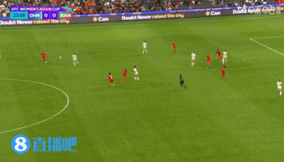 中国女足上半场2-0领先孟加拉队，4个没想到！1.没想到，对手的反击如此之迅速