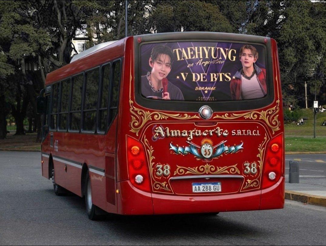 阿根廷的taecrew:我们的眼镜已经在街上巡遊了！[吐舌头眯眼睛笑]🚌💜这是一个我们充滿爱意打