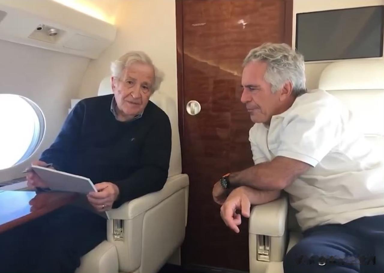 关于乔姆斯基与爱泼斯坦的交往：据《华尔街日报》报道，在爱泼斯坦成为登记在案的性犯