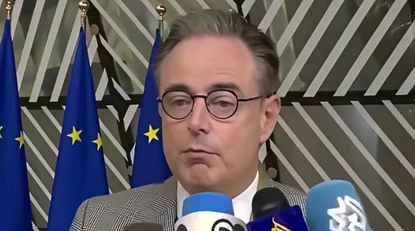 比利时首相德韦弗在欧盟峰会上说,“即使在二战期间也未没收冻结任何国家资产,如果我