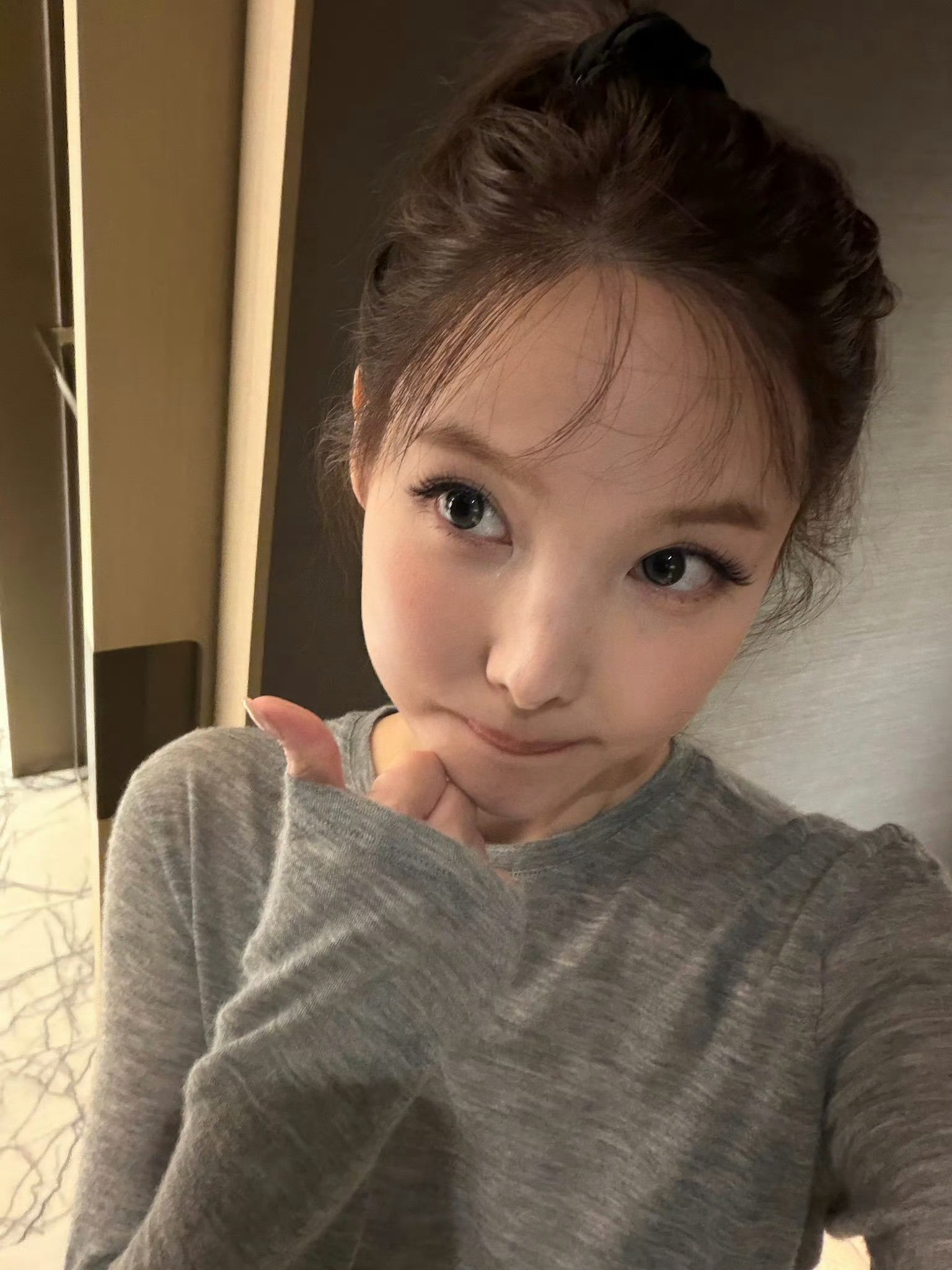 林娜琏这个小女孩真的很会自拍🐰