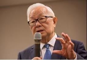 台积电创始人张忠谋，受访时再次语出惊人：“我真的认为，我的国家——美国，仍然是世