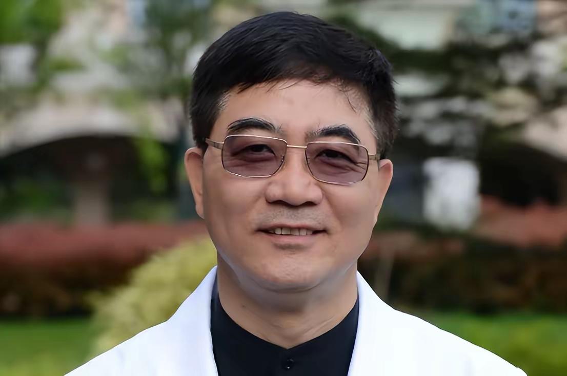 2016年葛均波院士手术台惊魂一幕，看一次泪目一次！顶尖心内专家为19岁少女