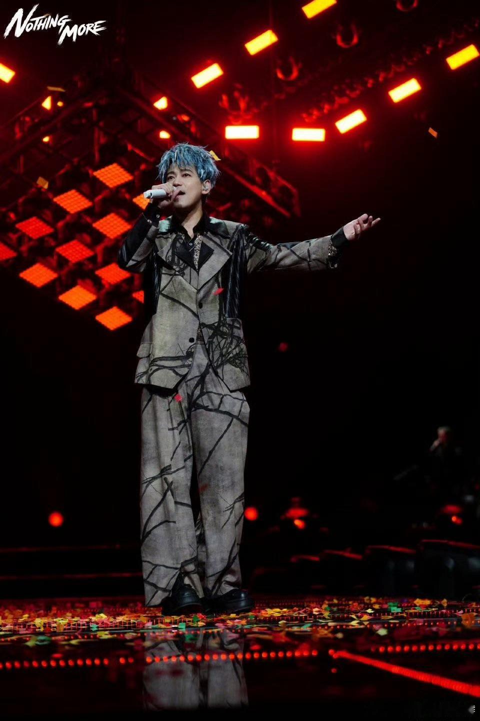 震惊！苏醒遭遇史上最强“双向折磨”！前面点歌粉丝年龄暴击+土味轰炸，后面团队柚子