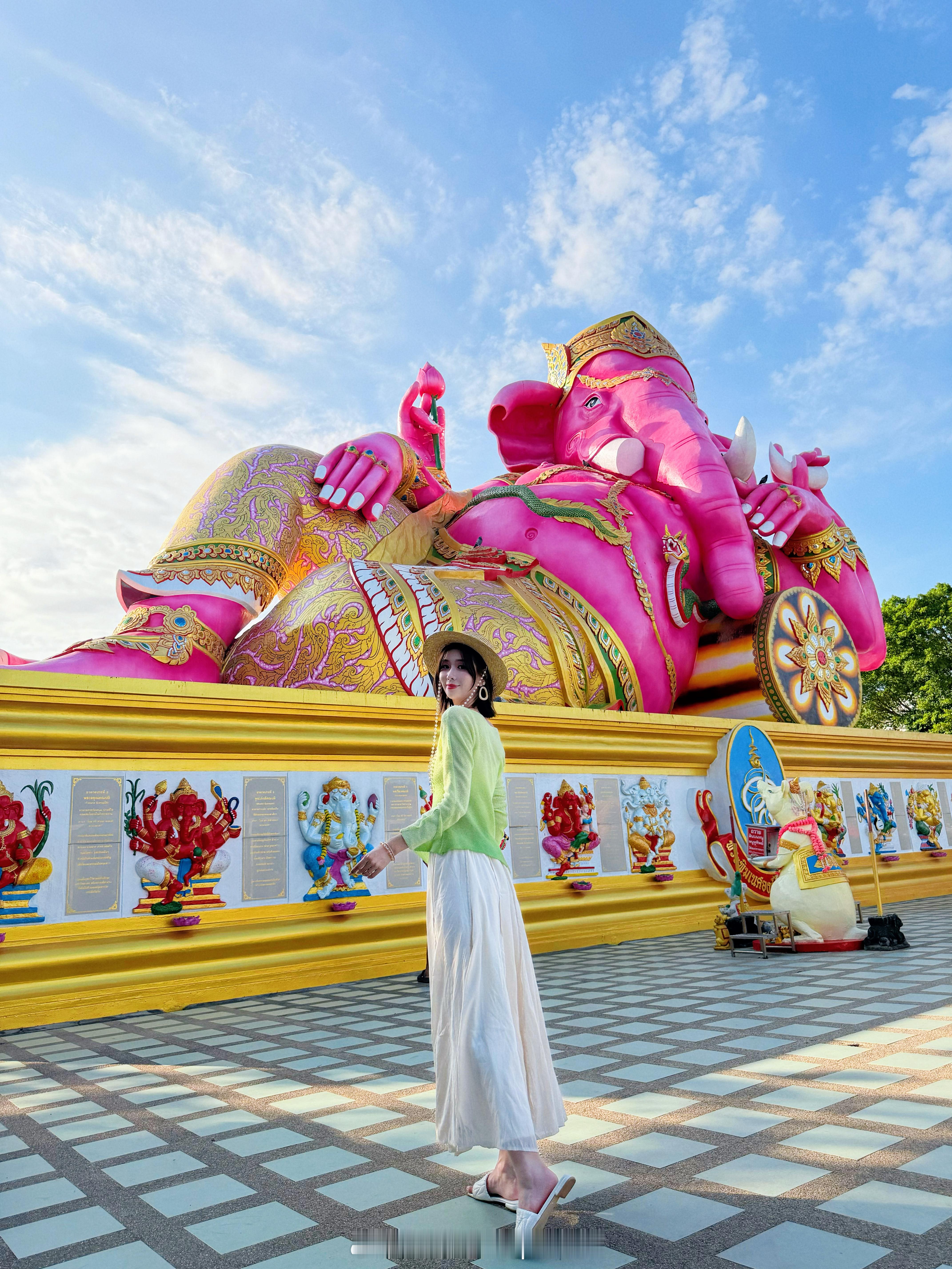 泰国旅行曼谷旅行当粉色与象神融合在一起，真的好壮观有漂亮！🐘泰国·Chac