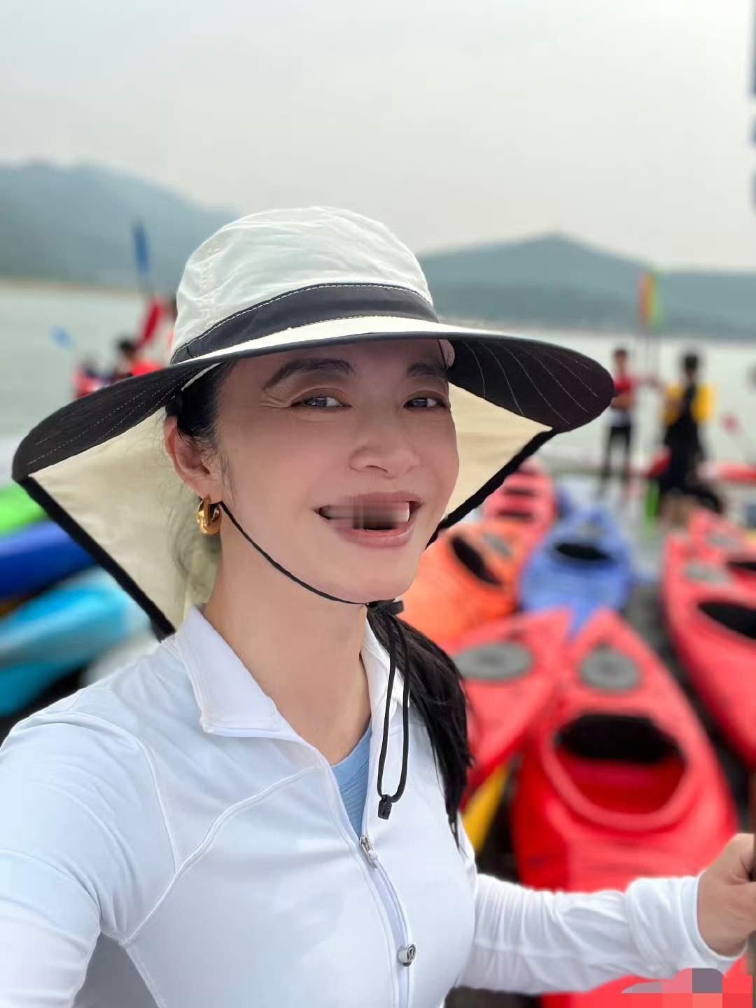 姚晨晒娃，真的是落后了，还以为她没结婚呢。六一儿童节，姚晨晒出自己儿子的照片