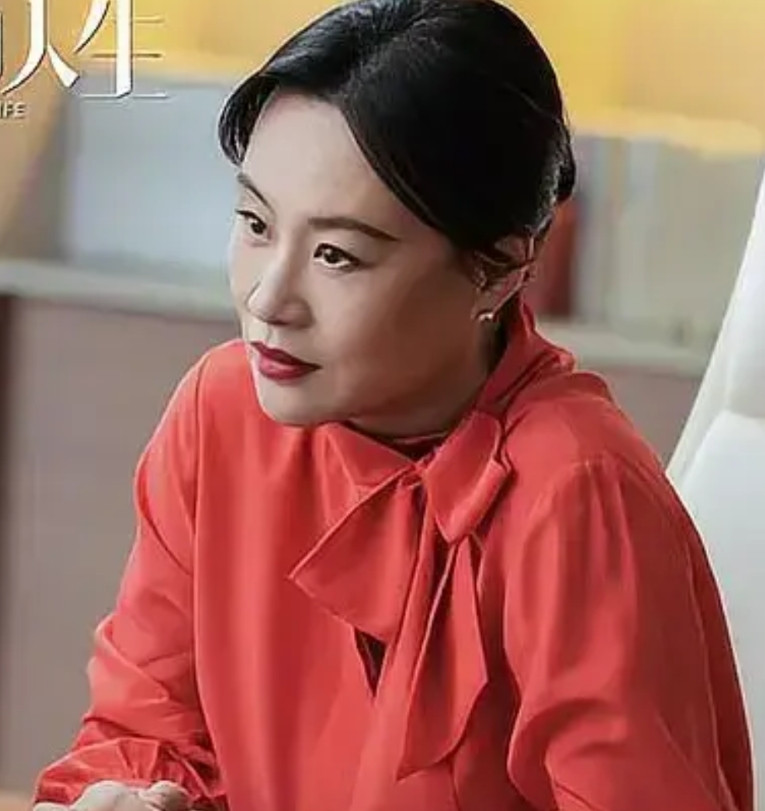 我就纳了闷儿了，《蛮好的人生》一部好好的电视剧，国内有那么多演技好的中国演员不用