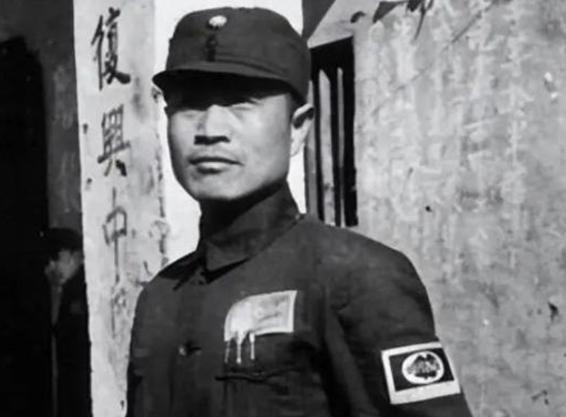 1981年，杜聿明身患重病，郭汝瑰上门看望，闲聊时，郭汝瑰开口发问：“明知我是共