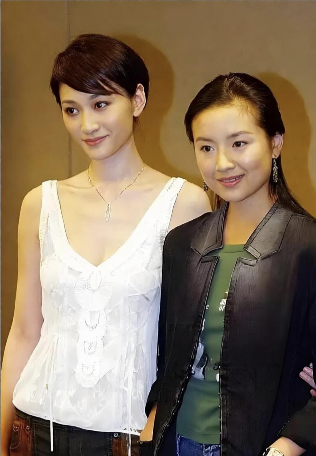 董洁长相算不上太漂亮，就是五官比较秀气。尤其是身高太矮没有气势，脸型也不够小巧精