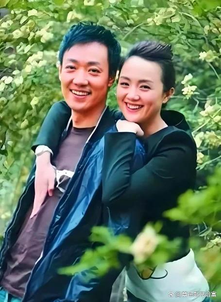2006年，朱媛媛和辛柏青大婚，李乃文问朱媛媛:“你为什么选辛柏青，不选我？”朱