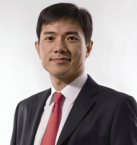 很少有人知道，创立百度前的李彦宏，早已手握王牌。19岁高考状元考上北大，他却嫌专