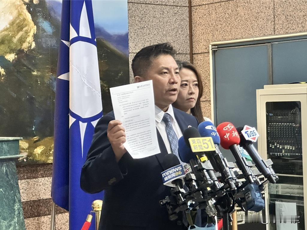 郑丽文强势反击《自由时报》造谣，发律师函限定3日内撤文，否则会采取必要法律行动！