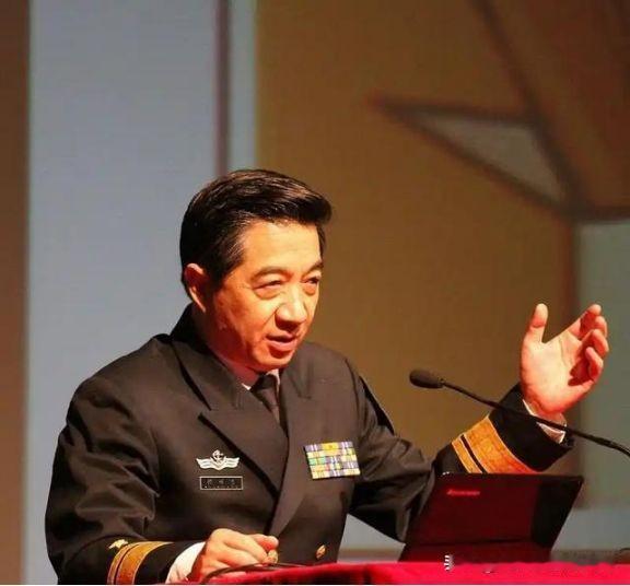 你真是伟大的预言家！2015年你就说过：“美国啥也不干，让东方大国追，20年内赶