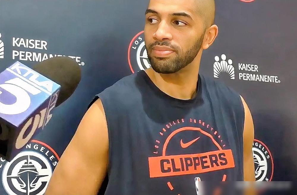 快船老将巴图姆发话了！巴图姆今日接受了记者采访，在谈到战术录像分析课的相关问题时