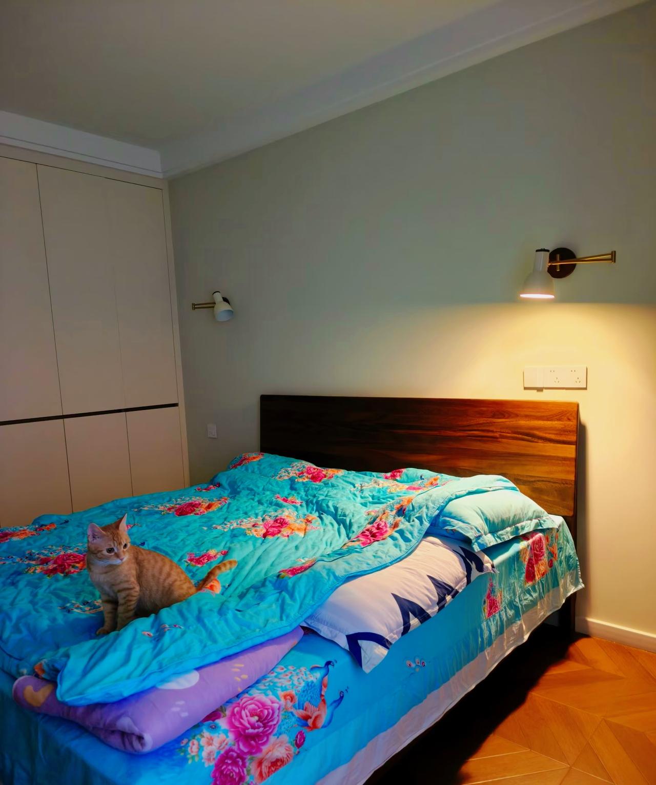 曾仕强老先生说：“男女相拥而眠，水火相济阴阳调和，天地交泰无咎，利贞，利有攸往风