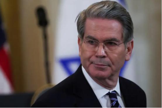 美国财长贝森特终于说了句大实话！很多人以为，中国最大的底牌是稀土。错了！真相是，