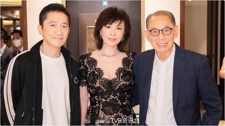 梁朝伟刘嘉玲亲临见证盛事英皇钟錶珠宝开设全港最大百达翡丽专门店|星岛头条香