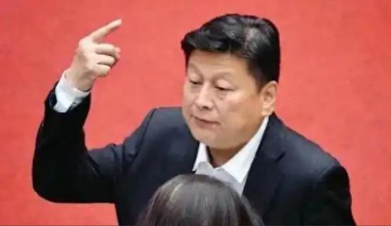 台岛蓝白党联合发布严正声明1月21日，针对赖清德缺席台岛立法院“赖清德被弹