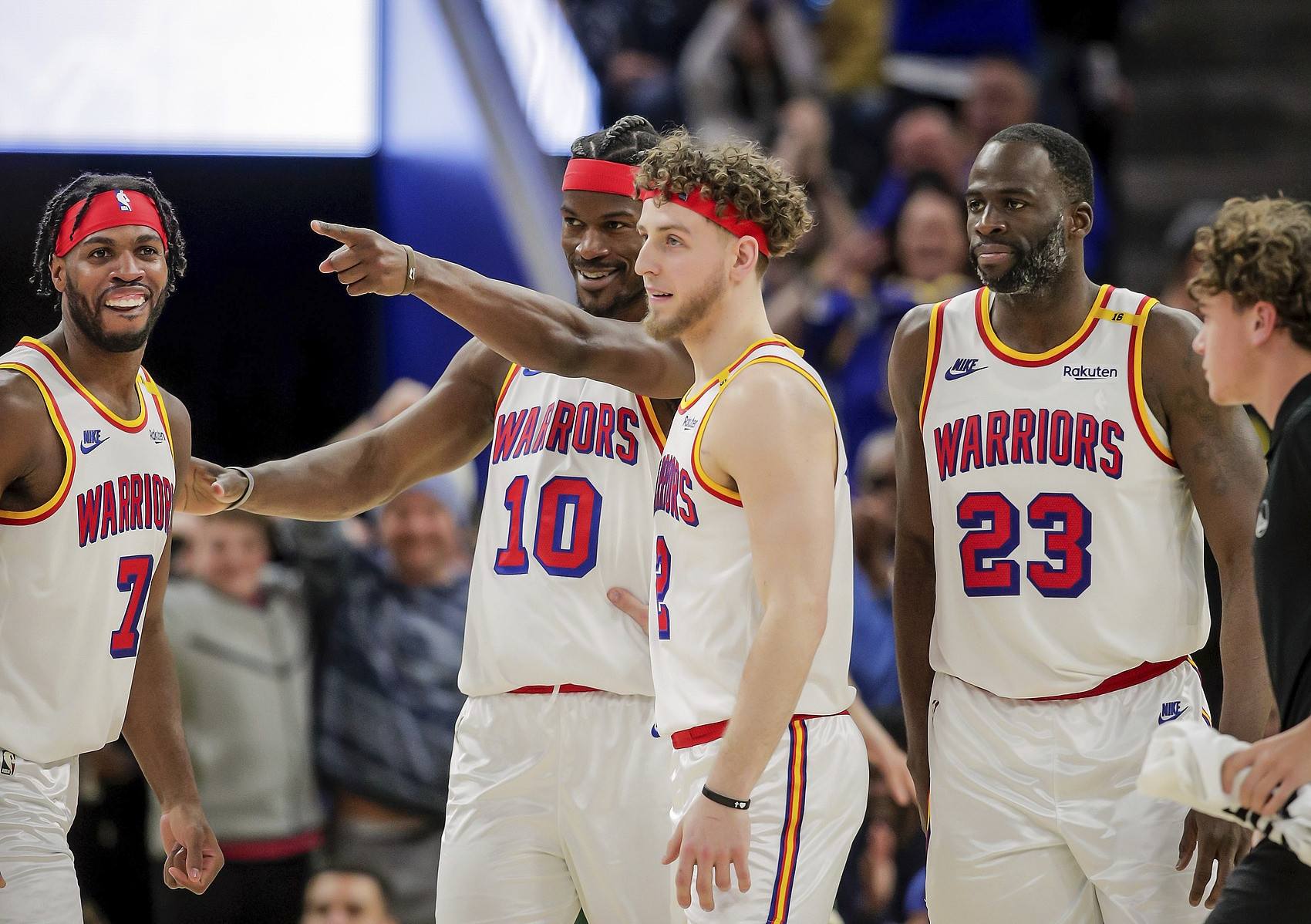 火箭队明天将在主场对阵勇士队，本场比赛火箭队有多位球员缺阵，申京也生病出战成疑，