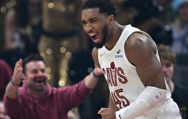 2月10日讯NBA常规赛，骑士119-117战胜掘金。赛后，米切尔接受了采访。