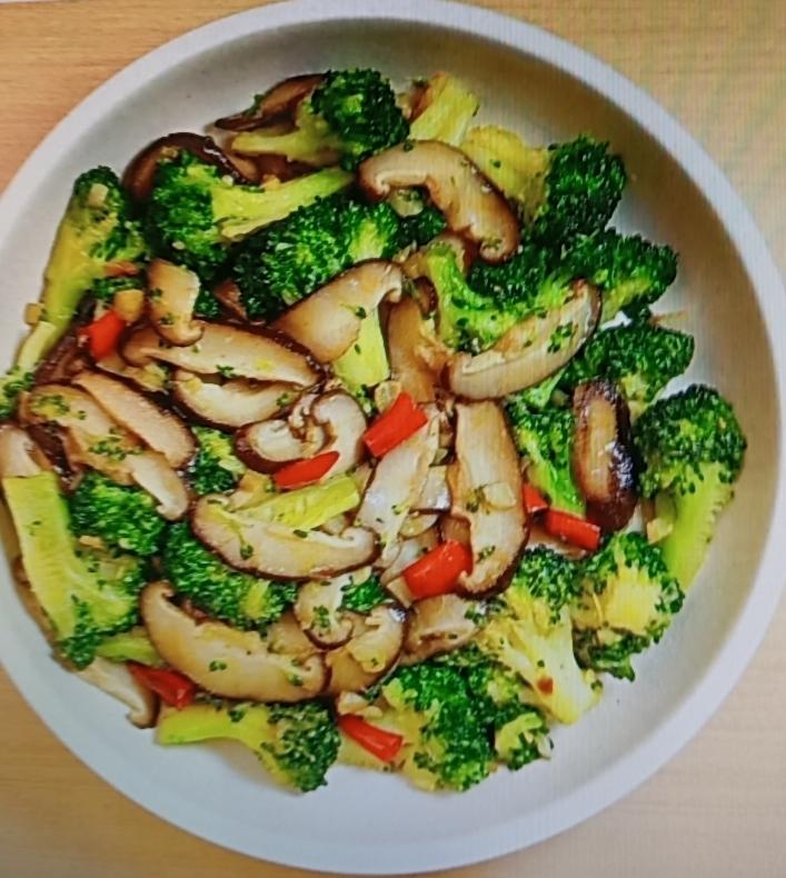 最近“补钾瘦身法”在朋友圈火了，杭州一白领靠吃香蕉红薯两周狂掉13斤，还有人三天