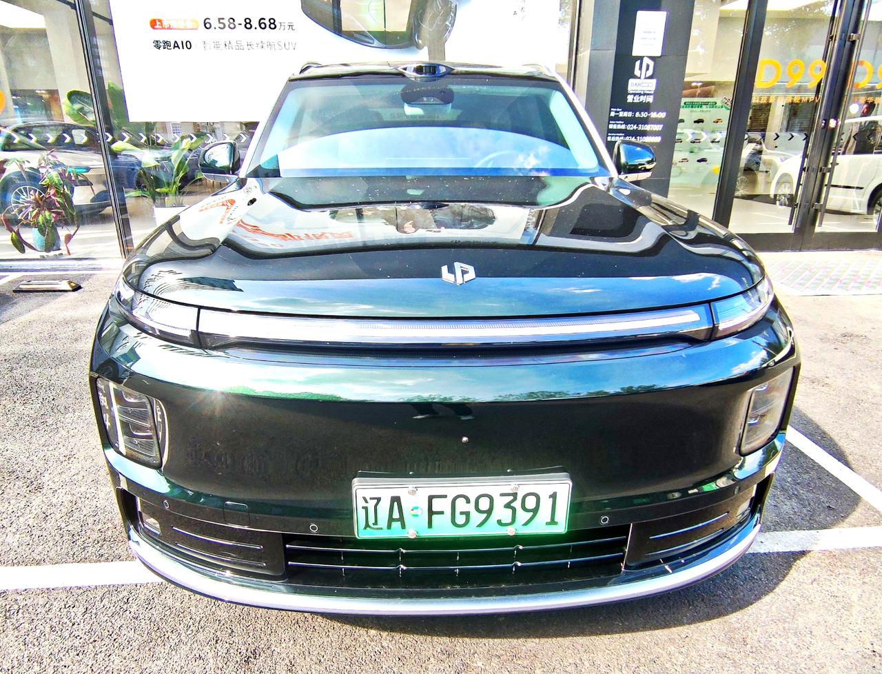 科技豪华旗舰SUV《零跑D19》2026年4日16日，零跑D19正式上市