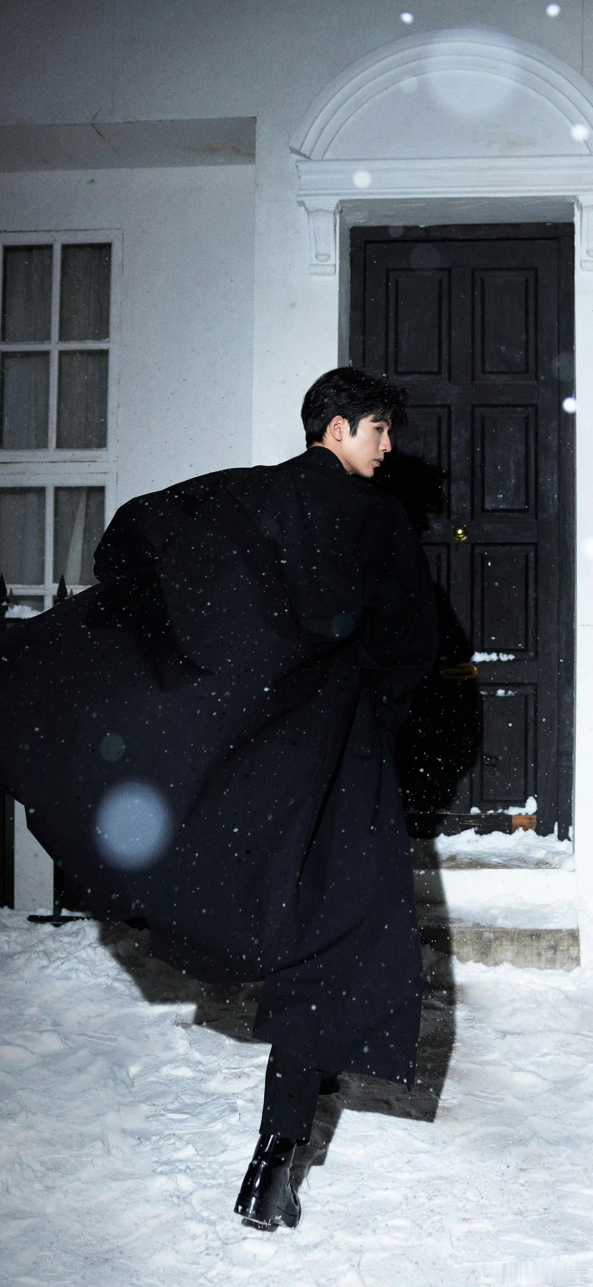 张凌赫-Lastyear🥝｜壁纸02作为南方人很难不喜欢雪，作为小姑娘很难