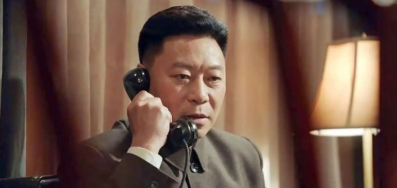一个角色演了30年。看了《沉默的荣耀》总觉得演蒋经国的演员很熟，上网一查才发现
