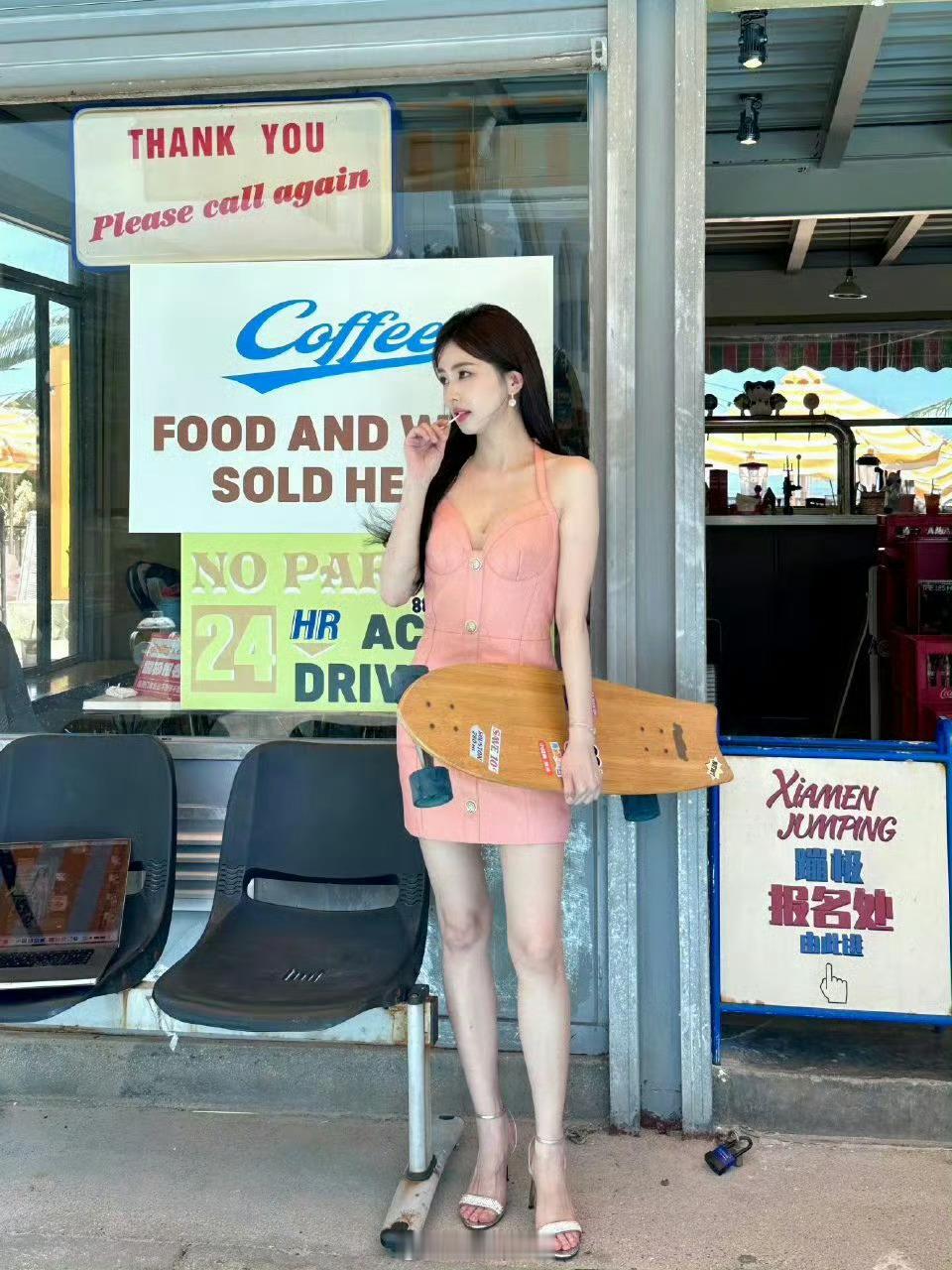 白鹿蜜桃粉裙好肥美啊​​​