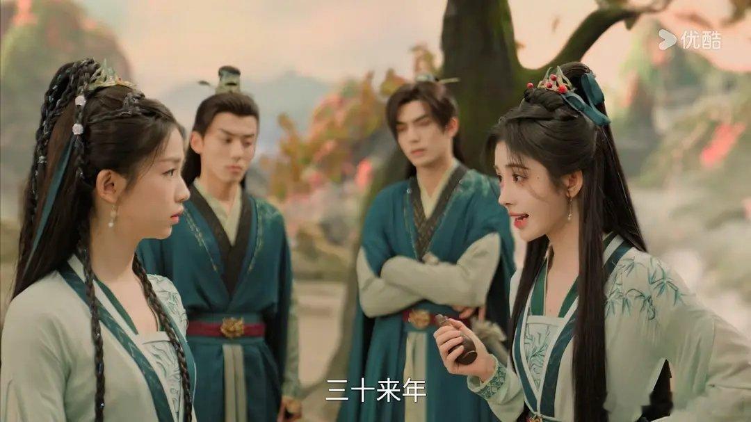 为啥镜头总是会刻意模糊人物？就是面对面说话或者前后说话另一个人的脸都会模糊处理，