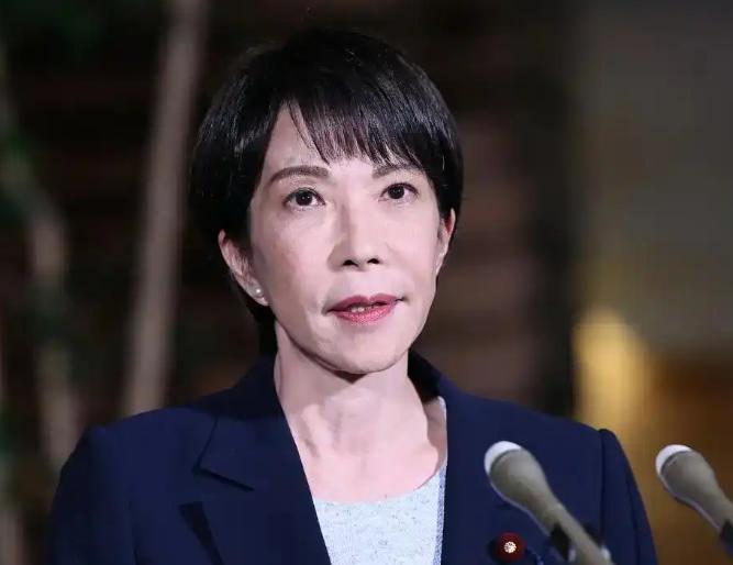 外媒也觉得不寻常！罕见，没见过军报把话说的这么直白的！11月16日，在我们《解放