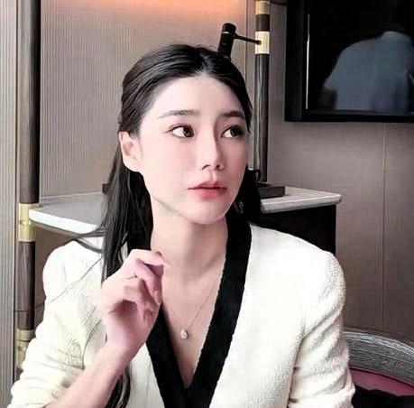 马筱梅直播育儿，家庭观念引发热议最近马筱梅直播了，说了些育儿的事，大家都在看,