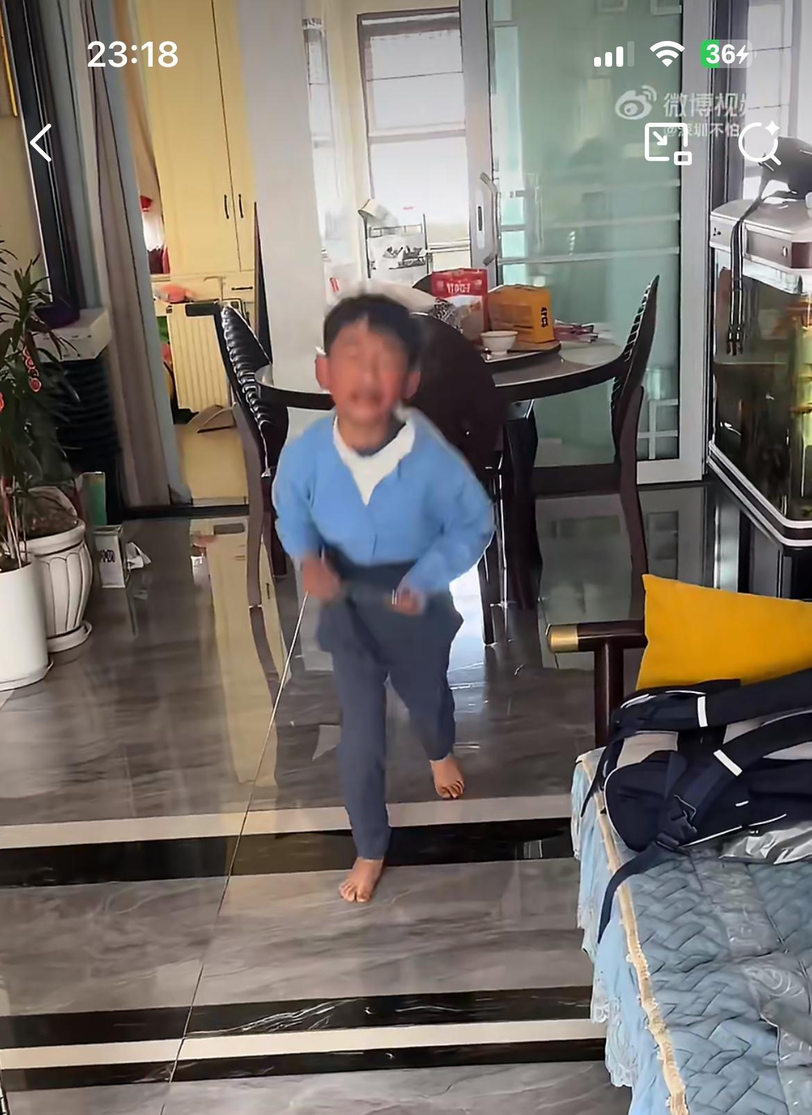 家长吐槽，9岁的孩子玩手机上瘾，不写作业，不上兴趣班，不想上学，已经砸了几个手