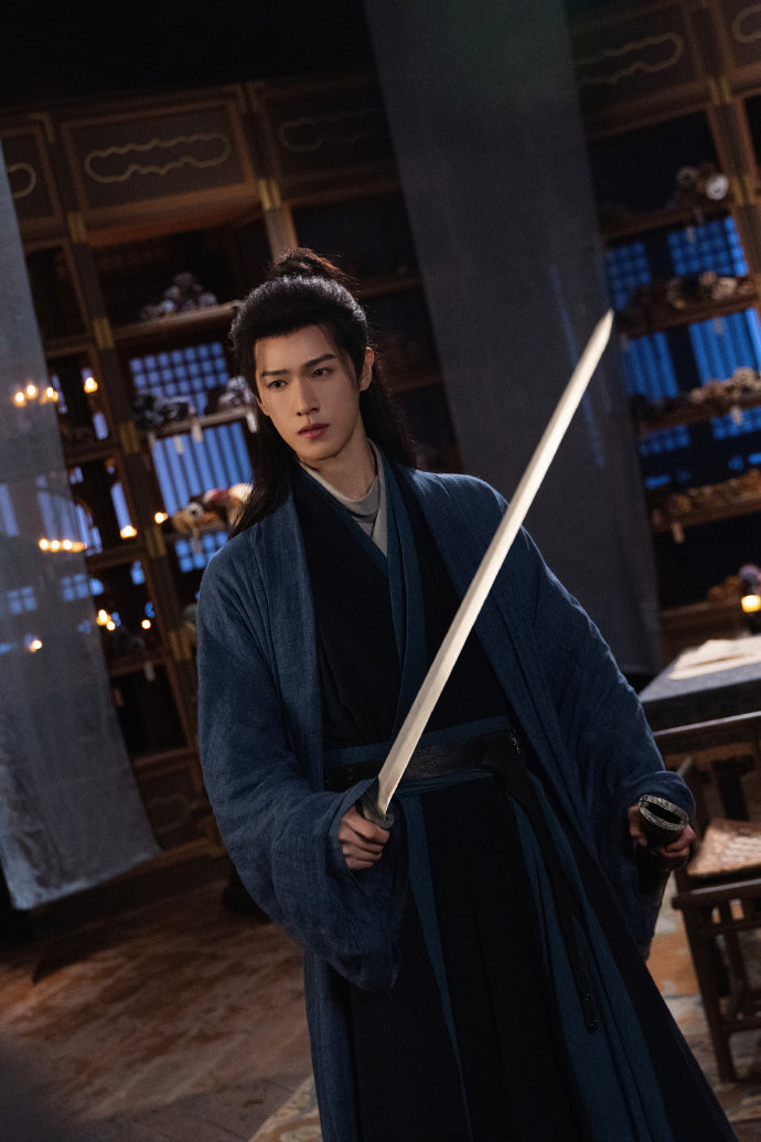 诸葛玥过安检嘴都得被扣下来李昀锐新剧过安检嘴都得被扣下来不仅被敌人追杀还要被李昀