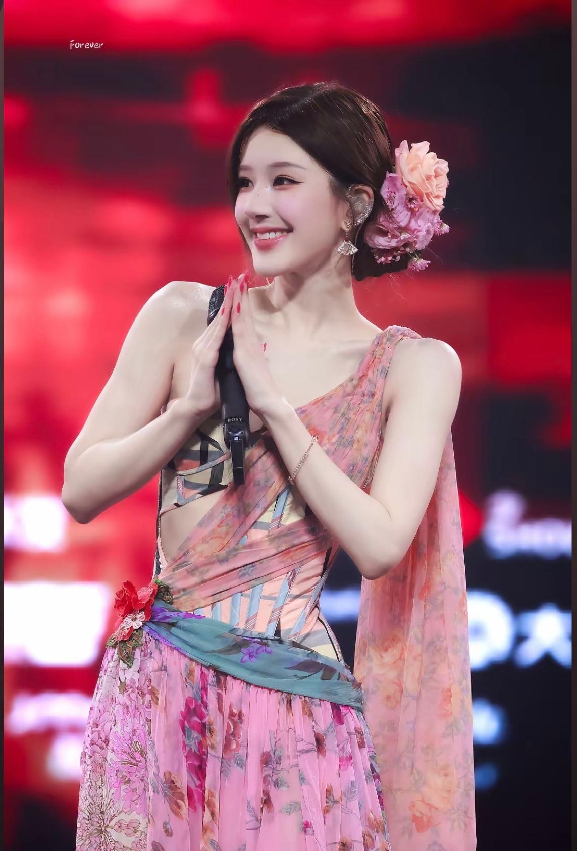 赵露思为啥非要去泰国开演唱会？说实话，刚看到赵露思5月9日在泰国曼谷开个人演